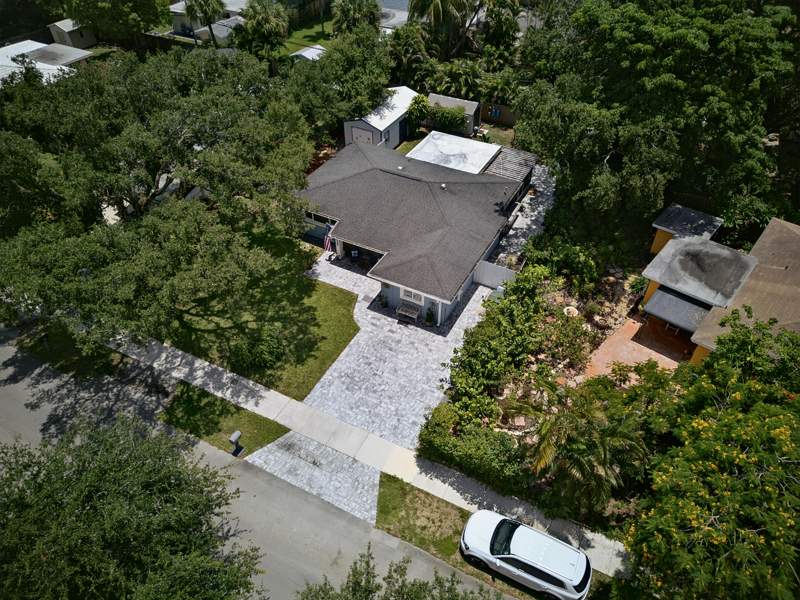 4 bedroom Single Family Residence at 3220 SW 16th Court, Riverland Village Sec 1-Replat, Fort Lauderdale — photo 4