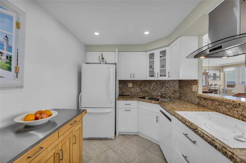 1 bedroom Stock Cooperative at 3233 NE 34th Street #1112A, Coral Ridge Towers Co-Op, Fort Lauderdale — photo 3