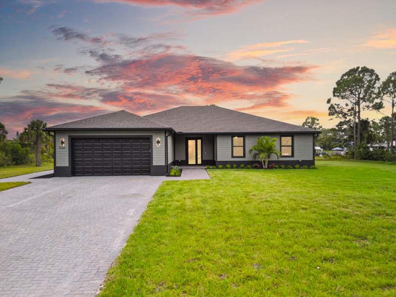 4 bedroom Single Family Residence at 15587 79th Court, Acreage, Loxahatchee — photo 2