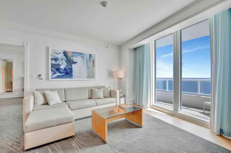 1 bedroom Condominium at 1 N Fort Lauderdale Beach Boulevard #1607, Castillo Grand Hotel Residences, Fort Lauderdale — photo 3