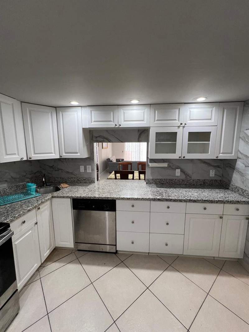 1 bedroom Condominium at 1865 S Ocean Drive #17h, Prince George, Hallandale Beach — photo 2