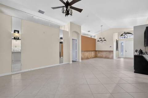 8135 Playa Del Sur Boulevard, Lake Worth FL - photo 19 of 53