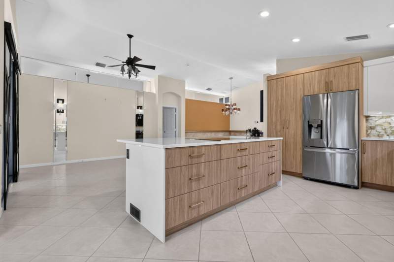 3 bedroom Single Family Residence at 8135 Playa Del Sur Boulevard, Valencia Shores , Lake Worth — photo 2
