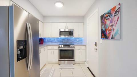 3220 Bayview Drive #202, Fort Lauderdale FL - photo 7 of 21