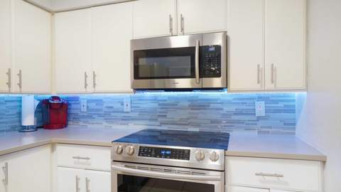 3220 Bayview Drive #202, Fort Lauderdale FL - photo 8 of 21