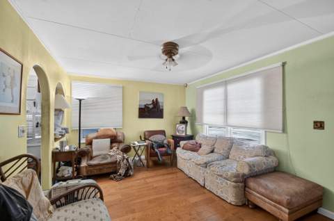 6901 Garden Avenue, West Palm Beach FL - photo 8 of 41