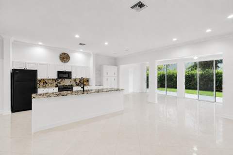 8914 Brittany Lakes Drive, Boynton Beach FL - photo 9 of 50