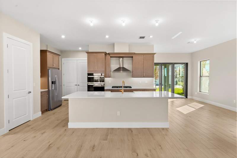 3 bedroom Single Family Residence at 690 SW Backus Lane, Newfield Crossroads, Palm City — photo 2