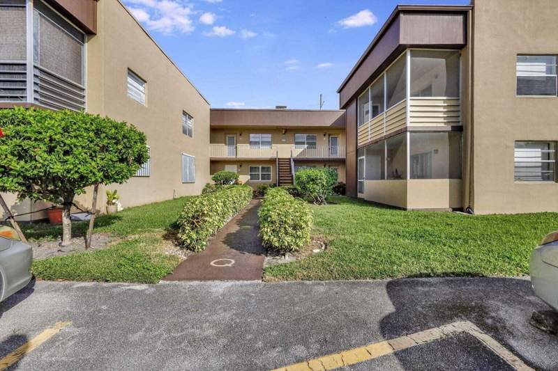 2 bedroom Condominium at 802 Burgundy Q, Kings Point , Delray Beach — photo 4