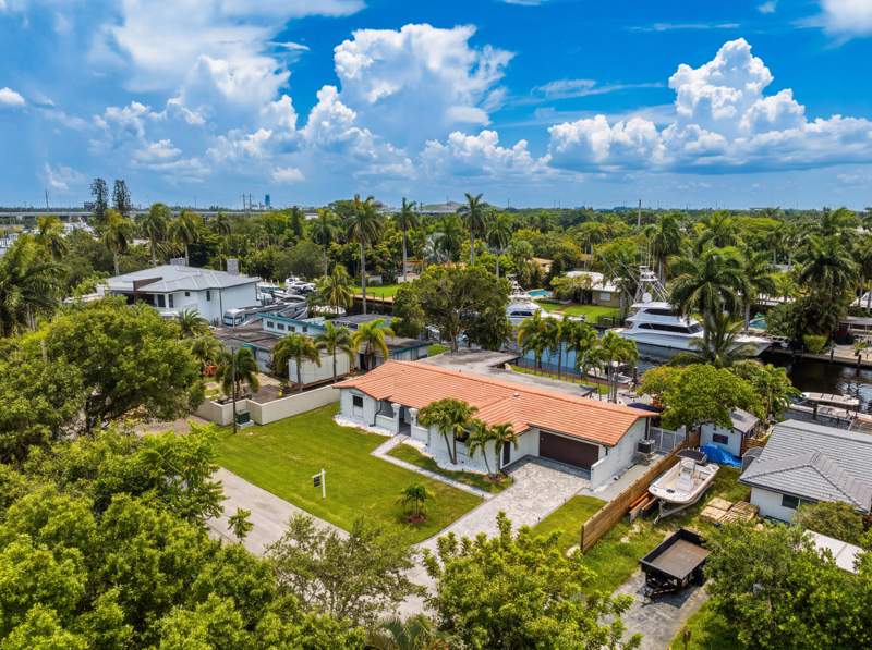 4 bedroom Single Family Residence at 2587 SW 30TH Avenue, RIVERLAND MANORS, Fort Lauderdale — photo 4