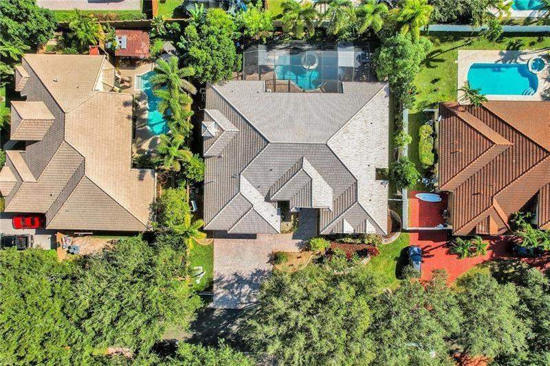 5 bedroom Single Family Residence at 2030 SW 62nd Avenue, Isla Del Sol, Plantation — photo 5
