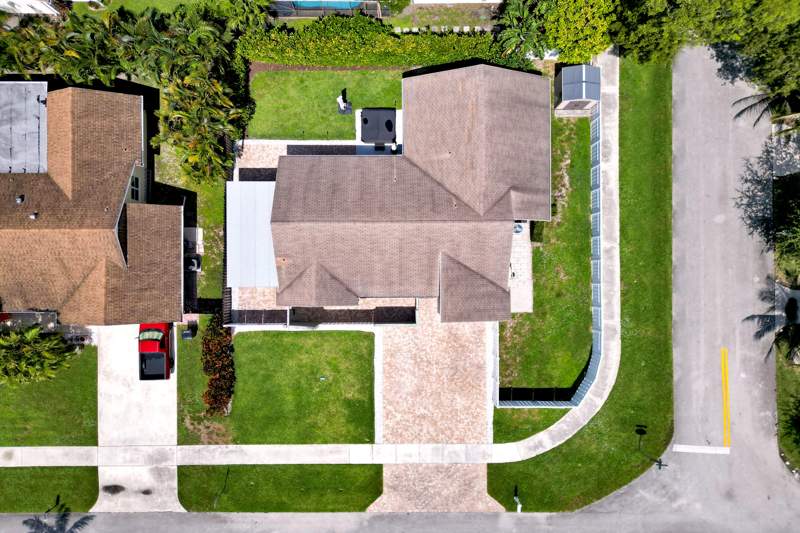 3 bedroom Single Family Residence at 3010 Cormorant Road, Tropic Palms 2, Delray Beach — photo 2