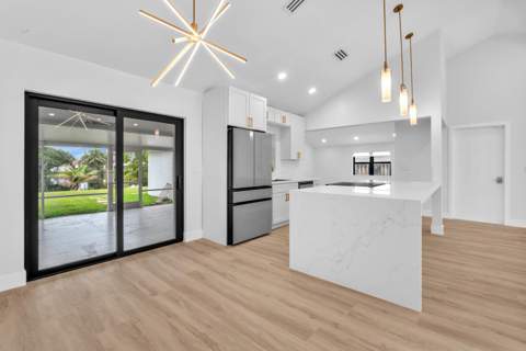 8411 SW 57th Street, Davie FL - photo 8 of 43
