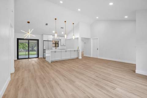 8411 SW 57th Street, Davie FL - photo 13 of 43