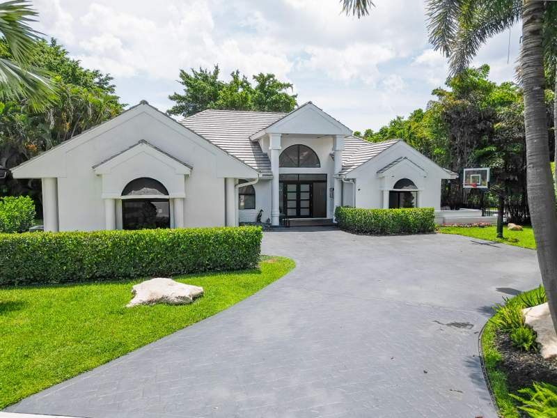 4 bedroom Single Family Residence at 1812 SW 17th Street, Boca Sailing And Racquet Club, Boca Raton — photo 2
