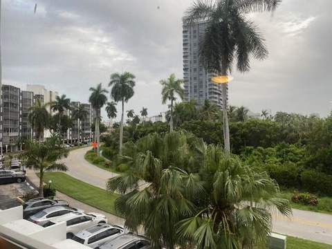 300 Diplomat Parkway #307, Hallandale Beach FL - photo 15 of 17