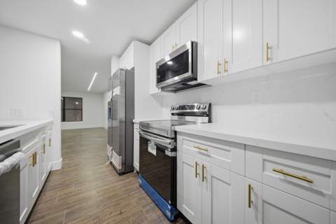 1391 E GOLFVIEW Drive #1391, Pembroke Pines FL - photo 6 of 29