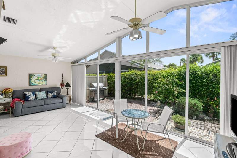 3 bedroom Single Family Residence at 12185 Castle Pines Road, Lakeridge Greens , Boynton Beach — photo 4