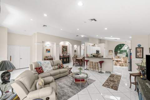 12185 Castle Pines Road, Boynton Beach FL - photo 9 of 31