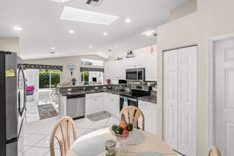 12185 Castle Pines Road, Boynton Beach FL - photo 15 of 31
