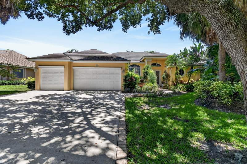 4 bedroom Single Family Residence at 153 N River Drive, North Fork, Jupiter — photo 5