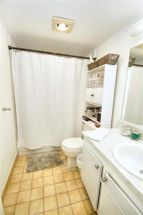 8401 Lagos De Campo Boulevard #306V, Tamarac FL - photo 9 of 19
