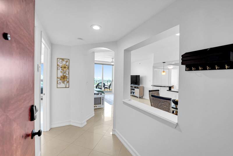 2 bedroom Condominium at 110 N Federal Highway #1410, Waverly At Las Olas Condo, Fort Lauderdale — photo 3