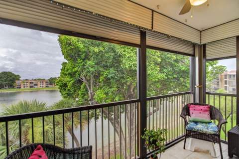 6048 Coral Lake Drive, Margate FL - photo 20 of 35