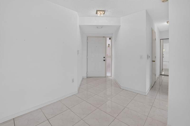 3 bedroom Condominium at 5187 Europa Drive #F, Platina / Diamante Village, Boynton Beach — photo 3