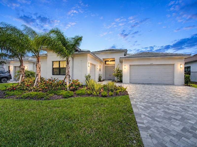 3 bedroom Single Family Residence at 12241 SW Saltwater Drive, Riverland Parcel B - Plat Three, Port St. Lucie — photo 2
