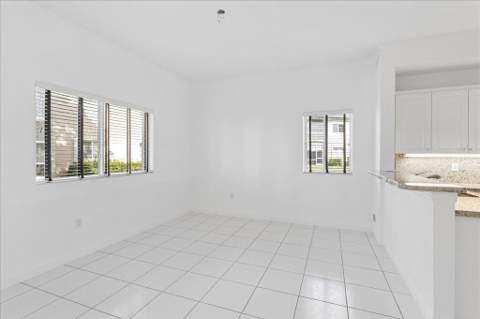 7937 Exeter Circle #102, Tamarac FL - photo 8 of 29