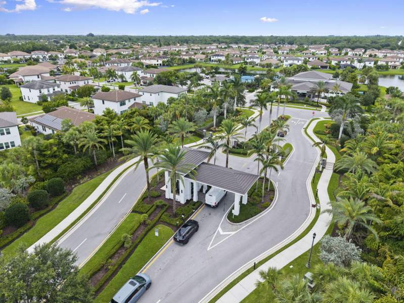 5 bedroom Single Family Residence at 3124 Streng Lane, Crestwood North, Royal Palm Beach — photo 5