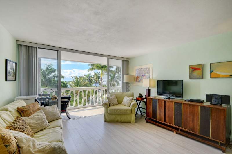 1 bedroom Condominium at 2505 S Ocean Boulevard #403, President Palm Beach Condo, Palm Beach — photo 3