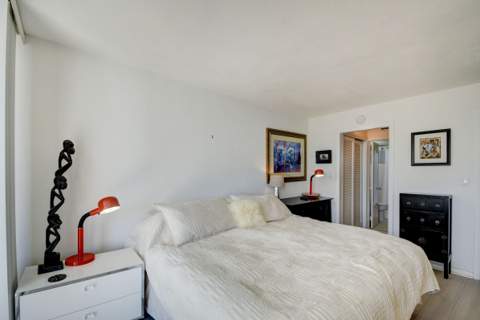 2505 S Ocean Boulevard #403, Palm Beach FL - photo 15 of 49