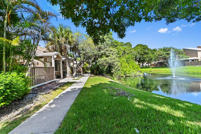 2 bedroom Townhouse at 7184 Sportsmans Drive, Players Place, North Lauderdale — photo 3