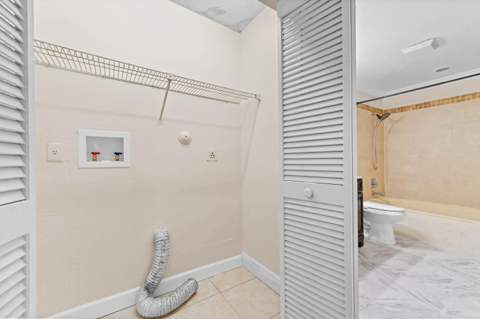 7184 Sportsmans Drive, North Lauderdale FL - photo 18 of 48