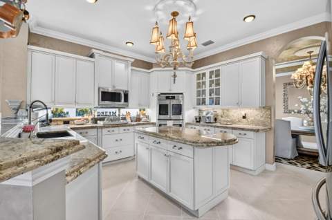 611 Edgebrook Lane, Royal Palm Beach FL - photo 13 of 109