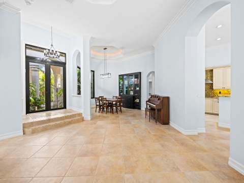 10800 Blue Palm Street, Plantation FL - photo 10 of 55