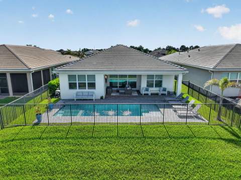 11758 SW Coral Cove Parkway, Port St. Lucie FL - photo 6 of 133