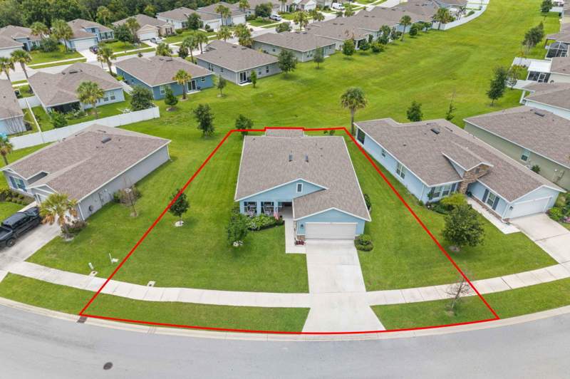 3 bedroom Single Family Residence at 3833 Lancove Way, Carriage Pointe Estates Replat, Fort Pierce — photo 2