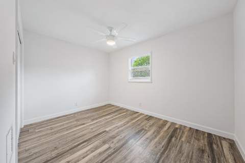19144 SE Arnold Drive, Tequesta FL - photo 10 of 34