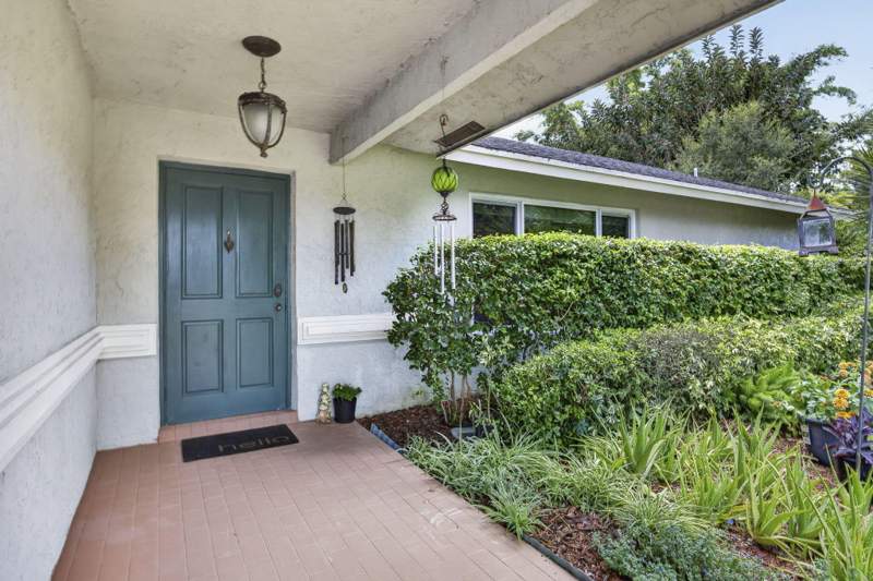 4 bedroom Single Family Residence at 12224 Gingerwood Lane, Pinewood East 2 Of Wellington, Wellington — photo 4
