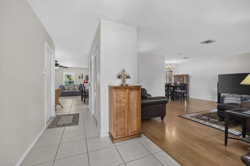 4 bedroom Single Family Residence at 12224 Gingerwood Lane, Pinewood East 2 Of Wellington, Wellington — photo 5
