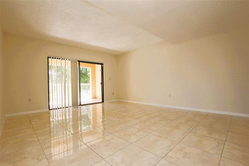 2 bedroom Townhouse at 5200 NW 31st Avenue #98, Villas At Lakeview Condo, Fort Lauderdale — photo 5