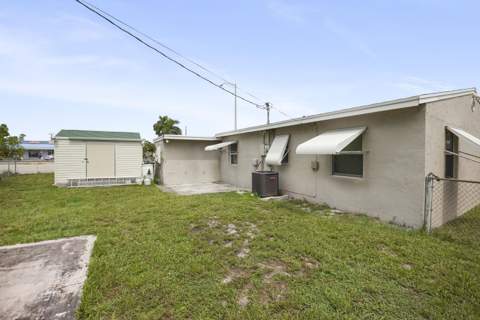3231 Vassallo Avenue, Palm Springs FL - photo 22 of 25