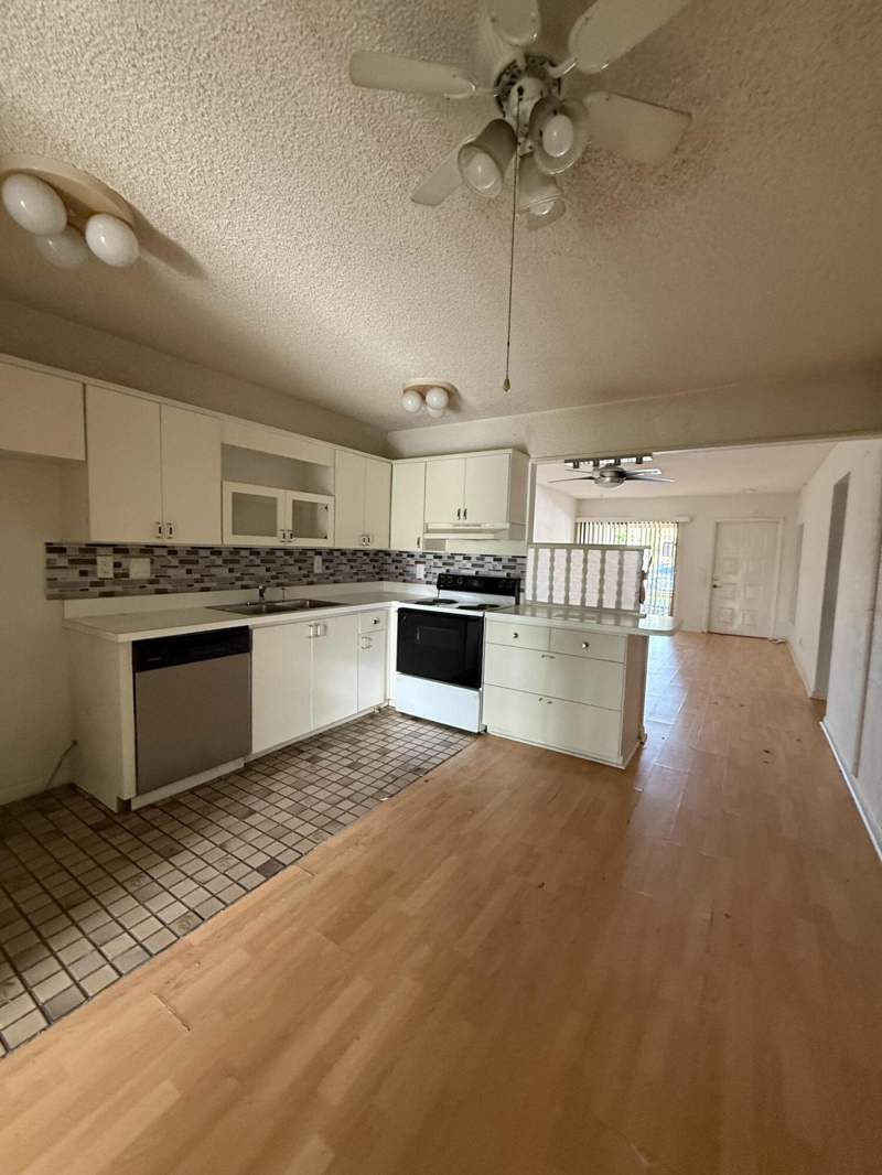 2 bedroom Villa at 5933 Forest Hill Boulevard #3, Forest Hill Villas Garden Condo, West Palm Beach — photo 5