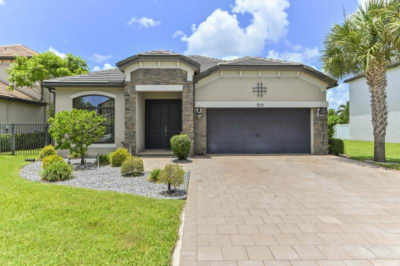 3 bedroom Single Family Residence at 7213 Sandgrace Lane, Silverwood Estates, Lake Worth — photo 3