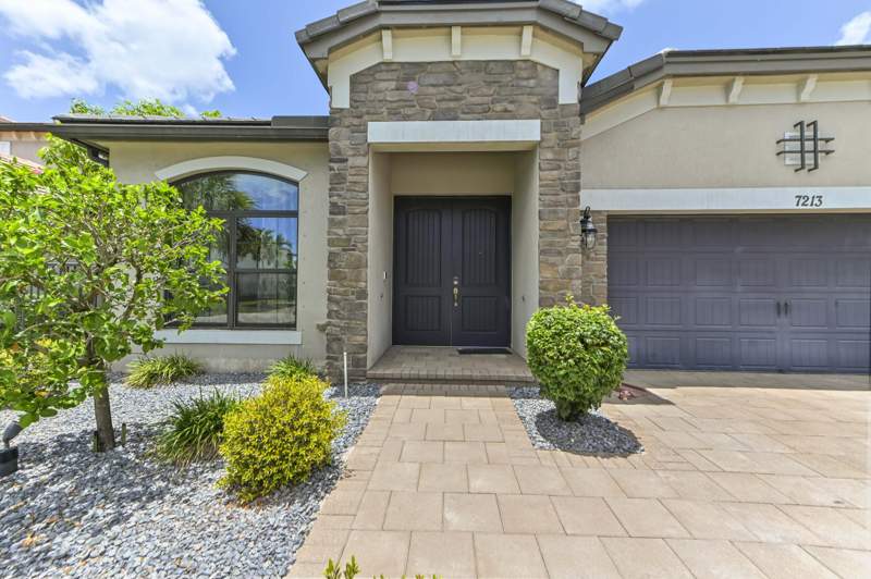 3 bedroom Single Family Residence at 7213 Sandgrace Lane, Silverwood Estates, Lake Worth — photo 4