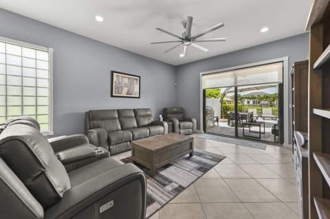 7213 Sandgrace Lane, Lake Worth FL - photo 6 of 57