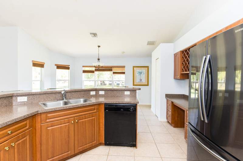 3 bedroom Single Family Residence at 15288 76th Road, The Acreage, The Acreage — photo 2